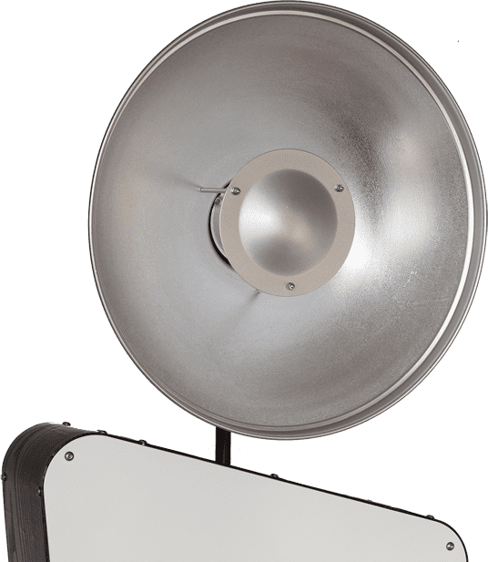 Profesioneller Studioblitz montiert auf unserer Fotobox - hochwertige Beleuchtung für Events in Berlin